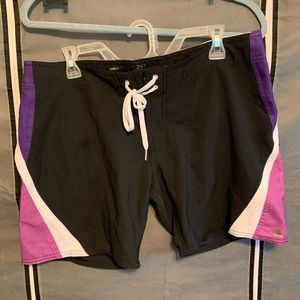 Woman’s O’Neill Board Shorts size 11 EUC!